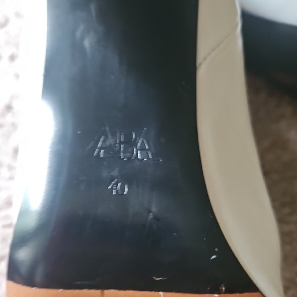 Zara Chic White Heeled Boots - Picture 5 of 10